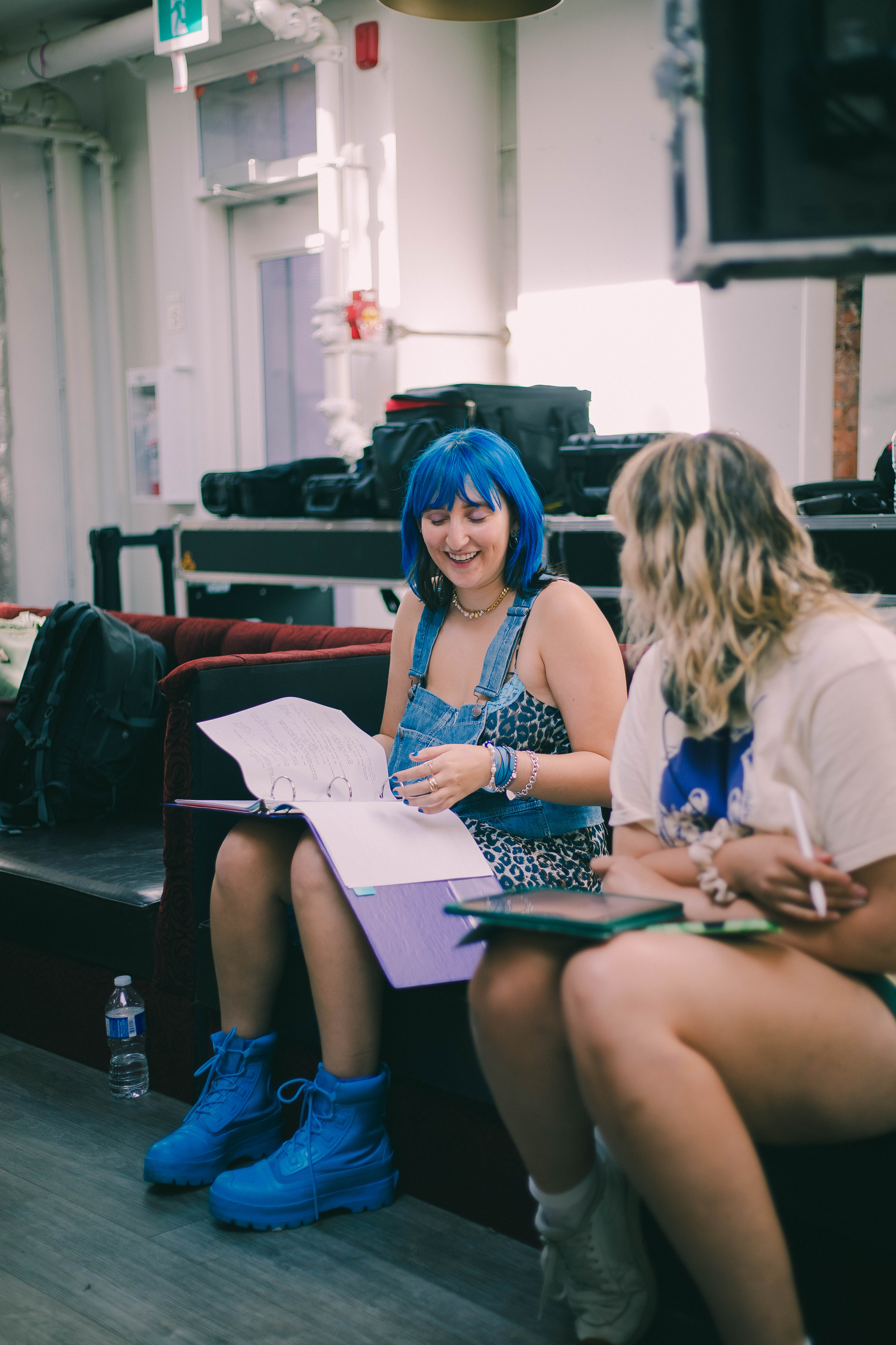 Behind the scenes photo 20
