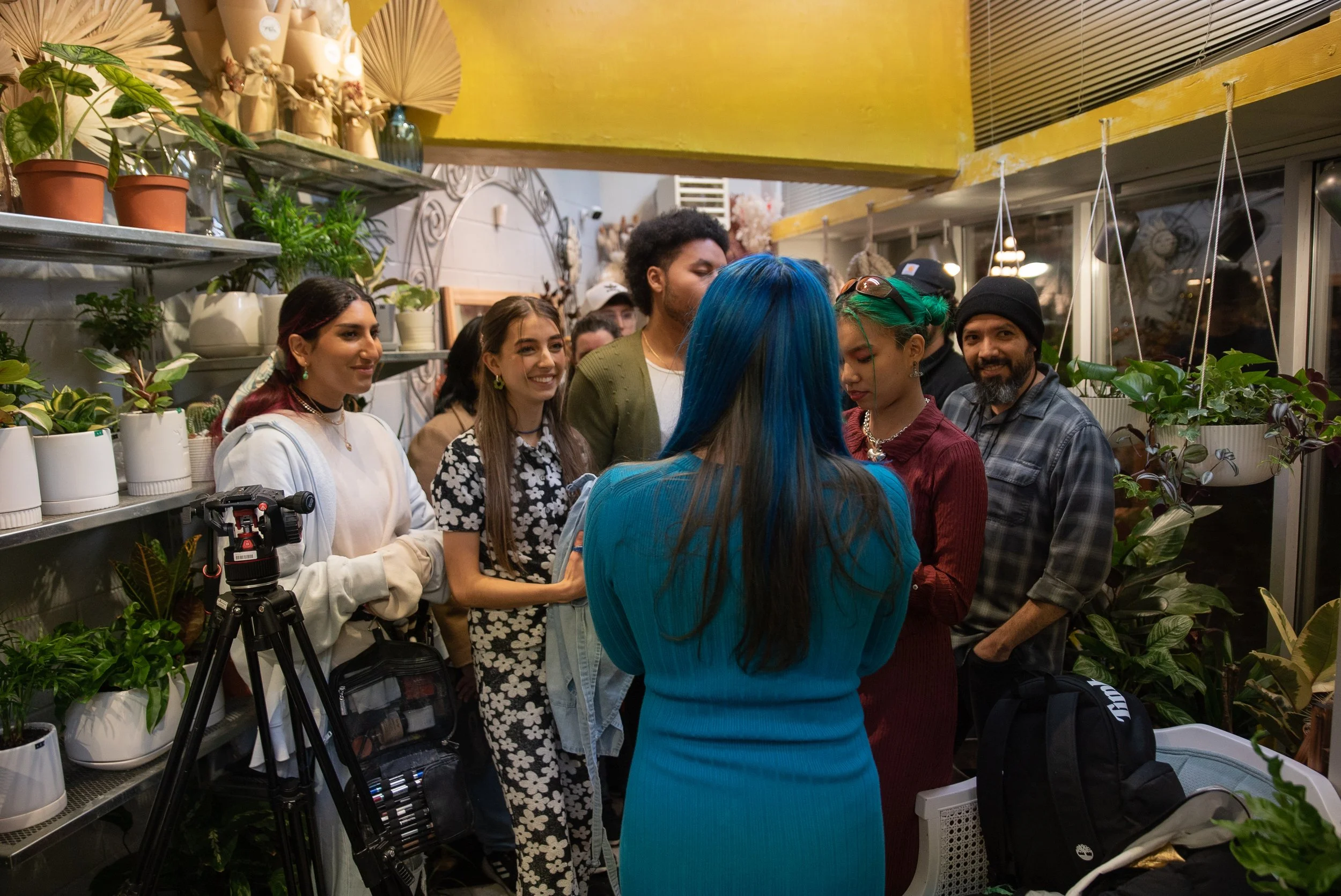 Behind the scenes photo 97