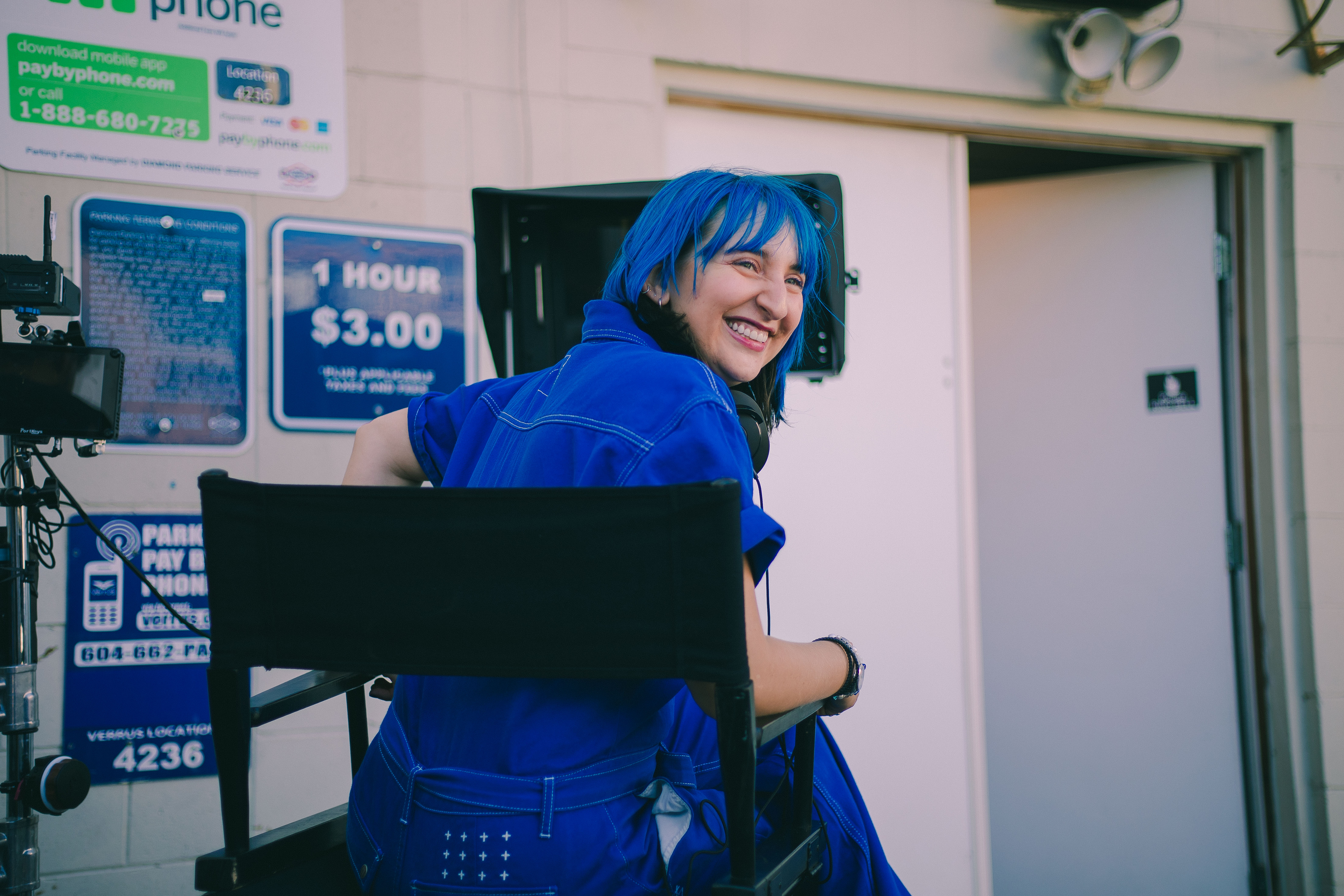 Behind the scenes photo 7