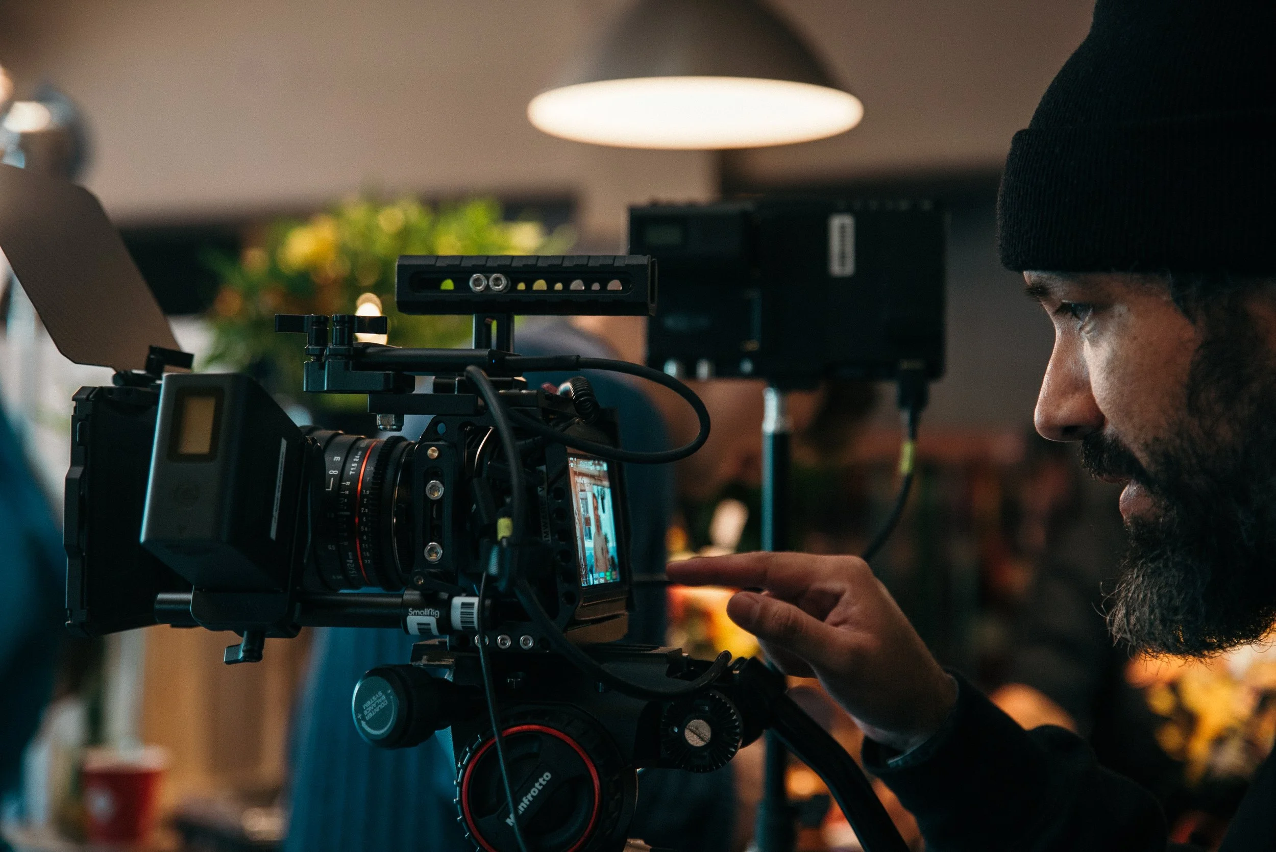 Behind the scenes photo 10