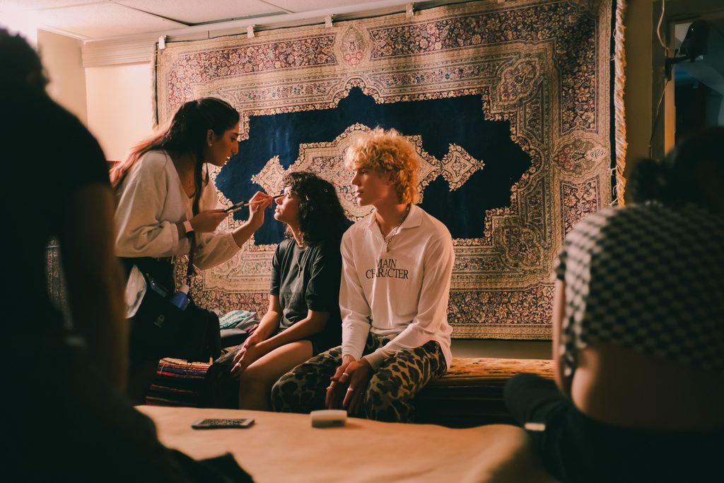 Behind the scenes photo 18