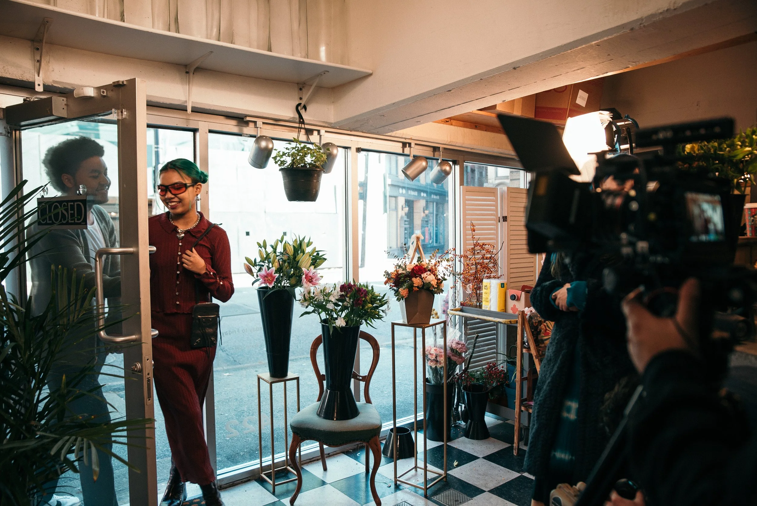 Behind the scenes photo 5